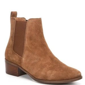 New Steve Madden Chelsea boots